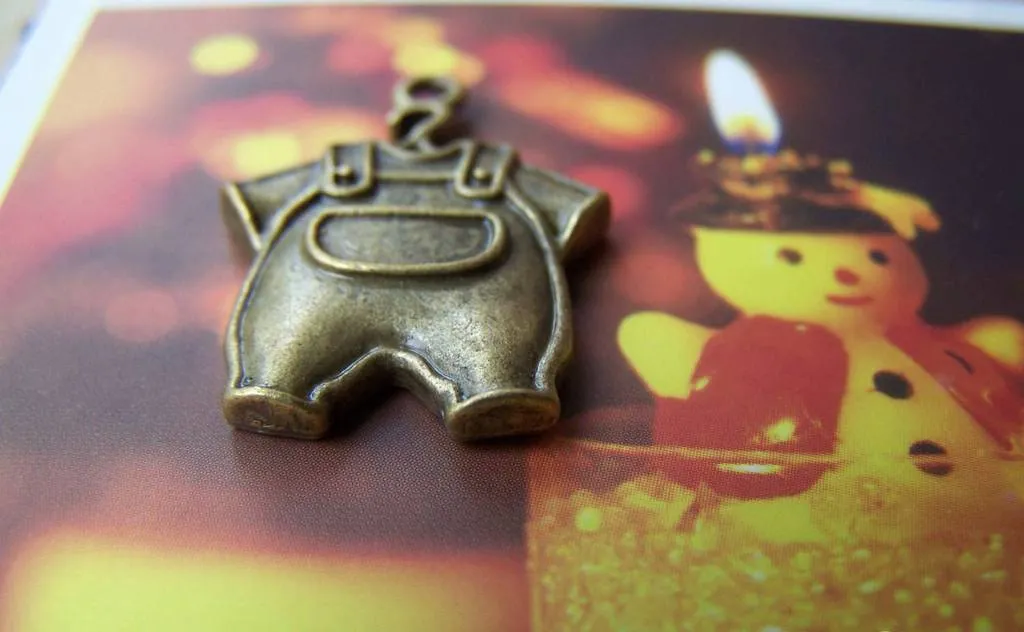 10 pcs Antique Bronze Baby Overall Pants Trousers Charms 19x24mm A1914