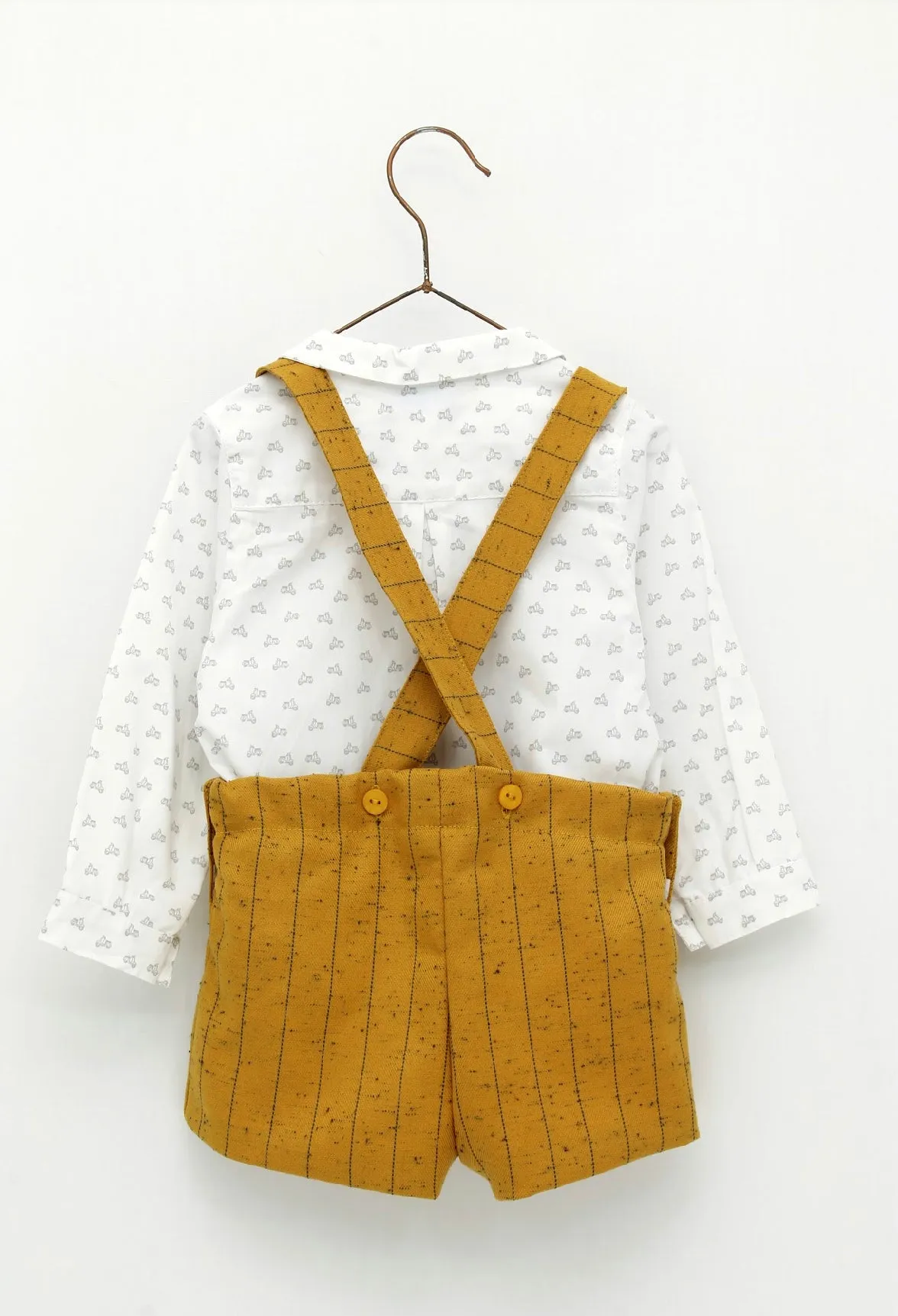 Beautiful Foque 3 piece shorts set.