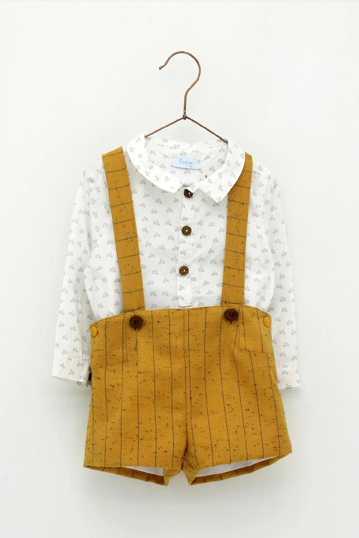 Beautiful Foque 3 piece shorts set.