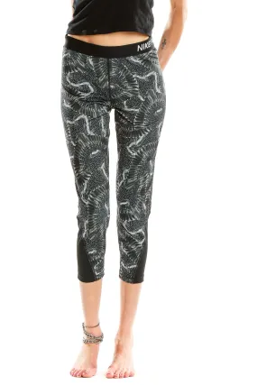 Black and Gray Patterned Capri Leggings