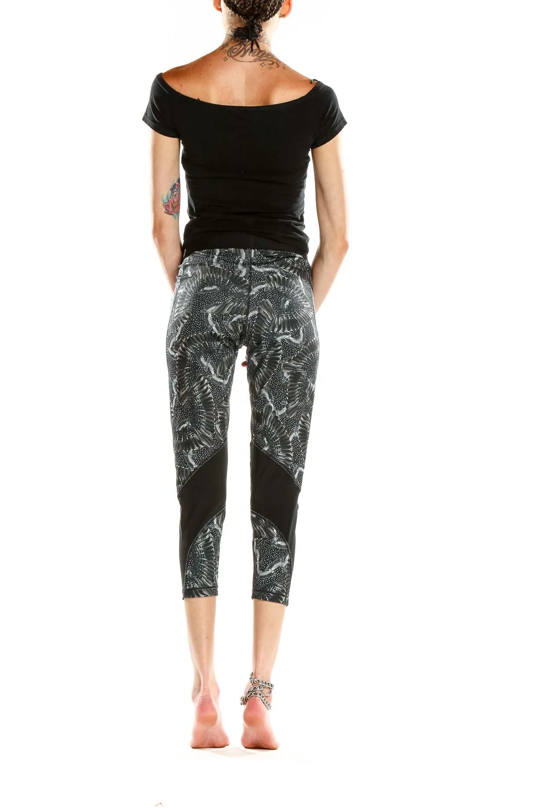 Black and Gray Patterned Capri Leggings
