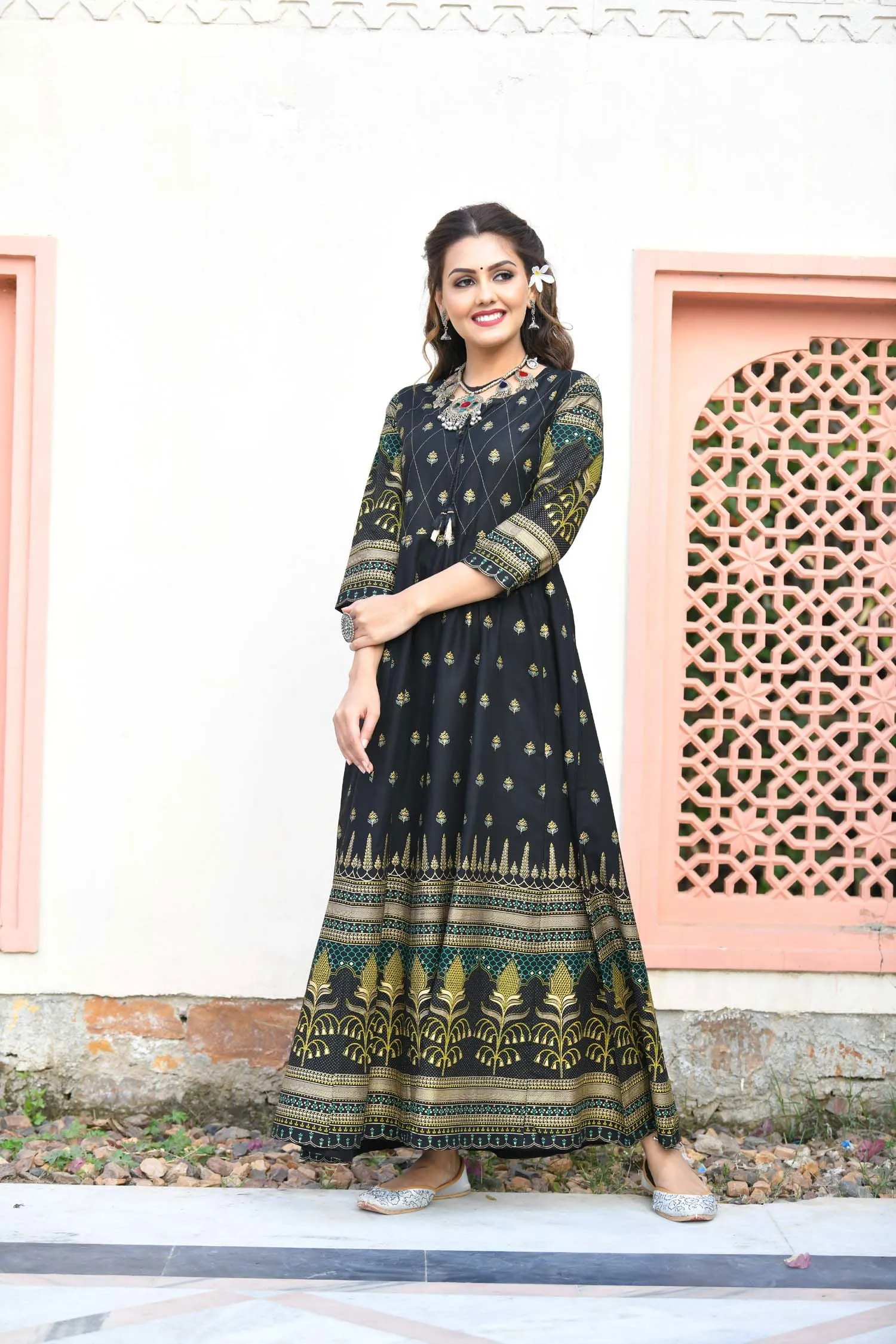 Black Green Gold Printed Embellishment Ethnic Gown (pack of 1)