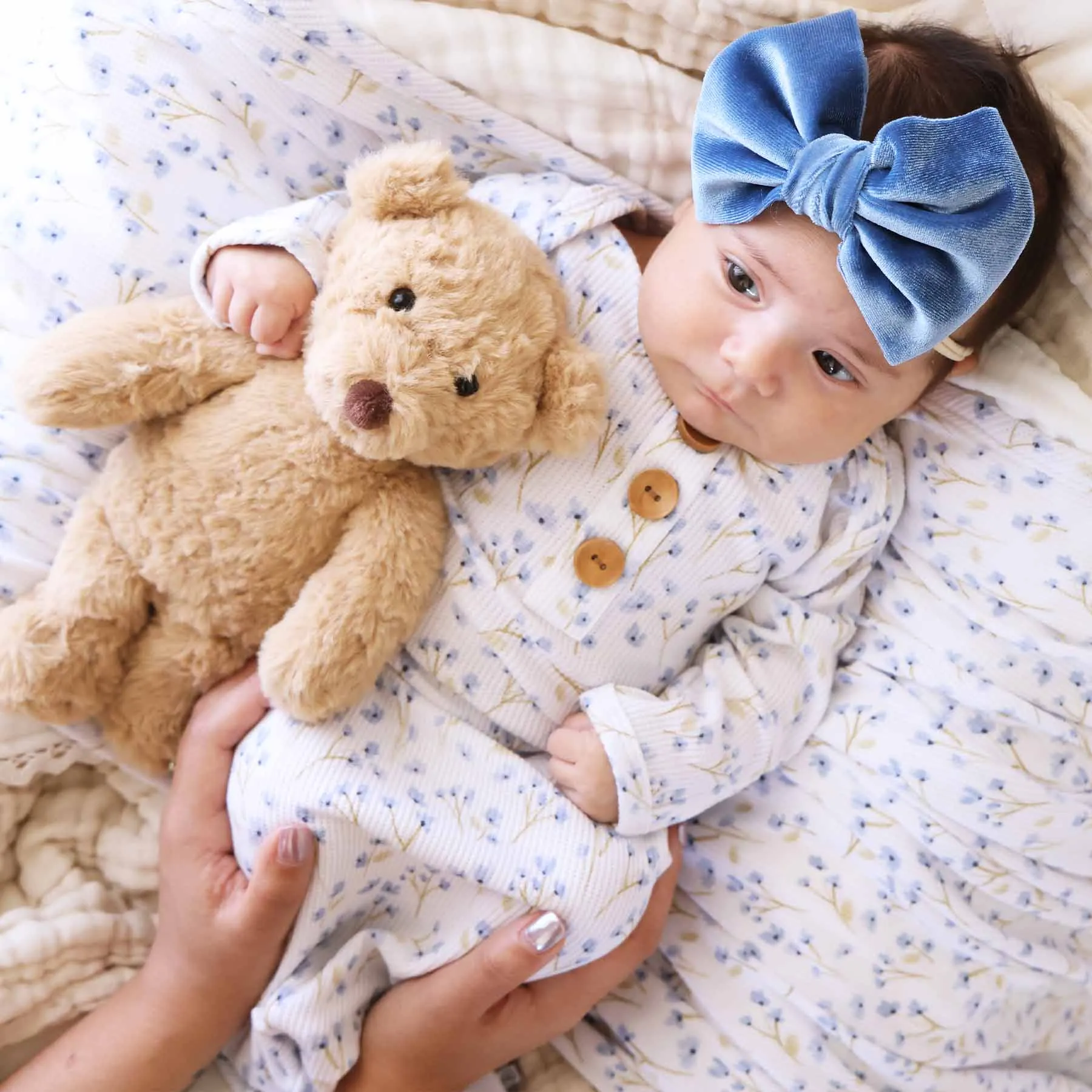 Blake's Blooms Waffle Bamboo Newborn Baby Knot Gown & Hat Set