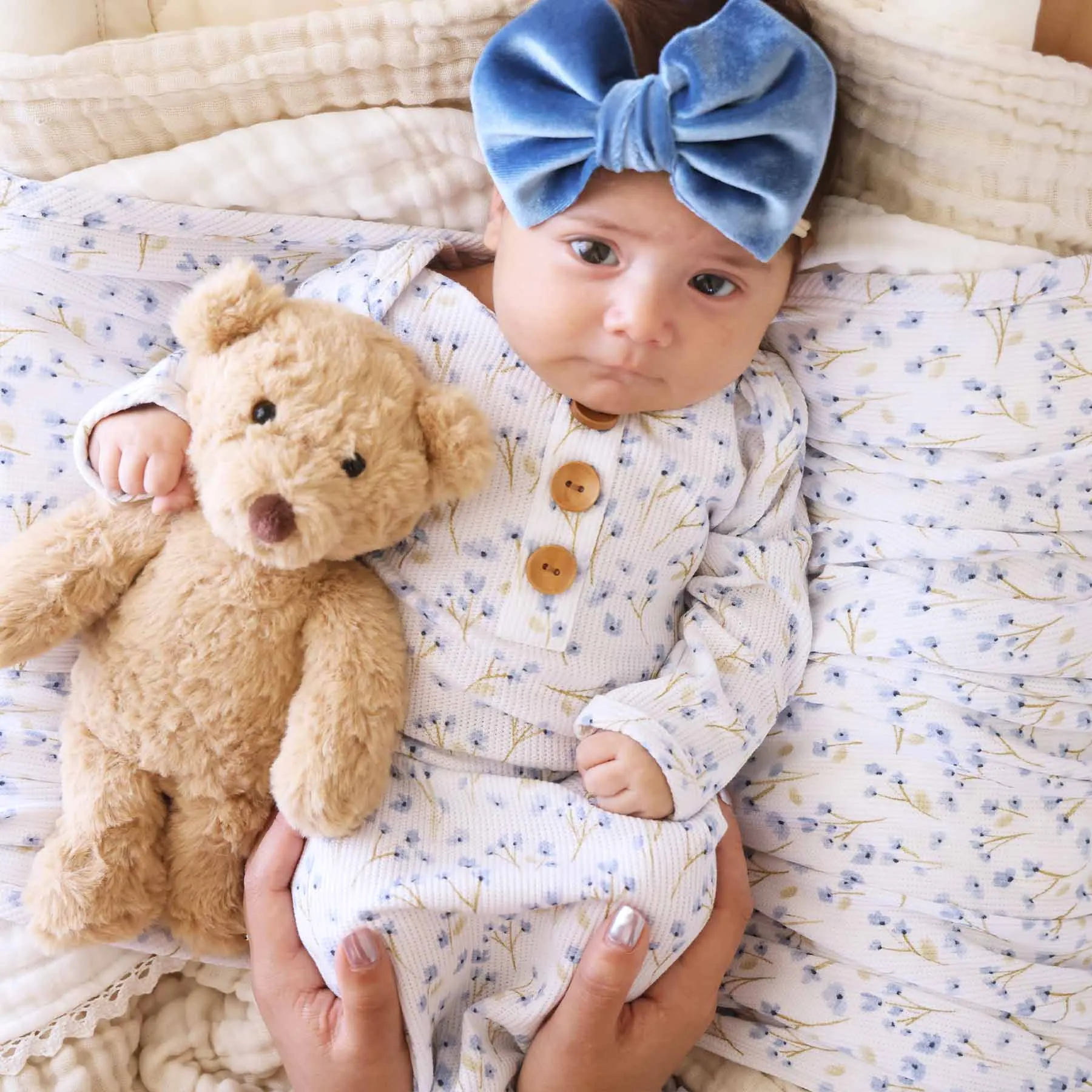 Blake's Blooms Waffle Bamboo Newborn Baby Knot Gown & Hat Set