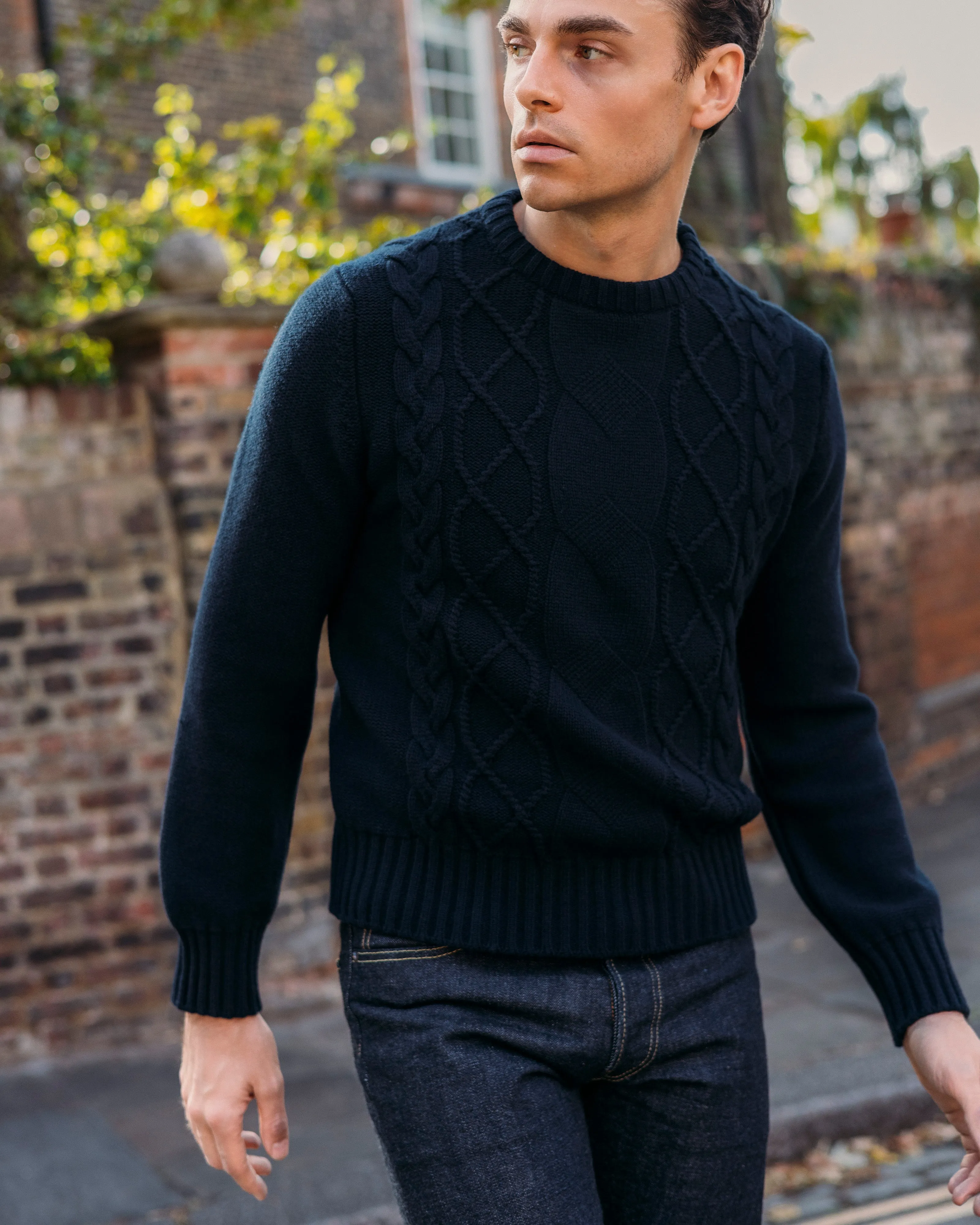 Cashmere wool chalet cable sweater in navy