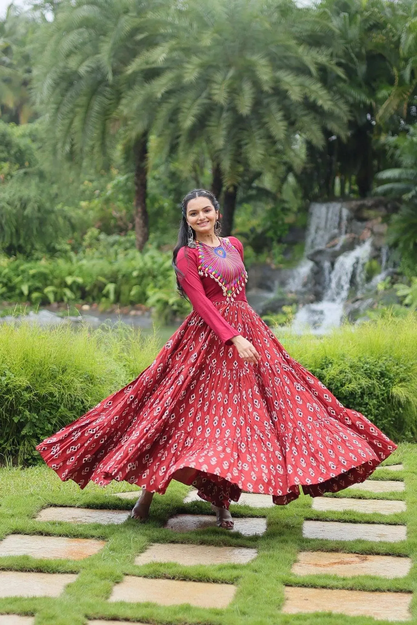 Kutchi Gamthi and Kodi Lace Work Cotton Printed Gown