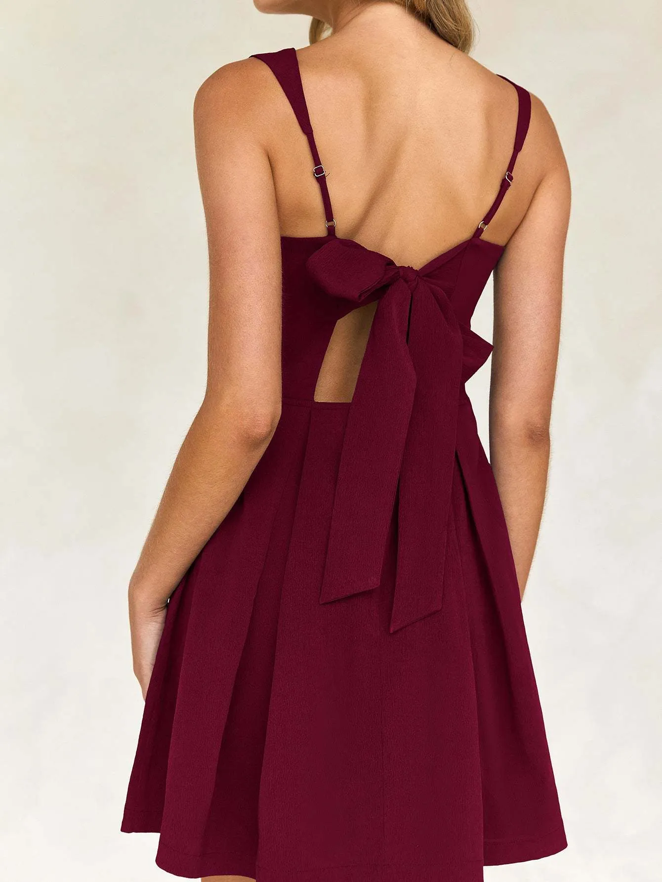 Short Sleeveless Party Dress with Back Bow