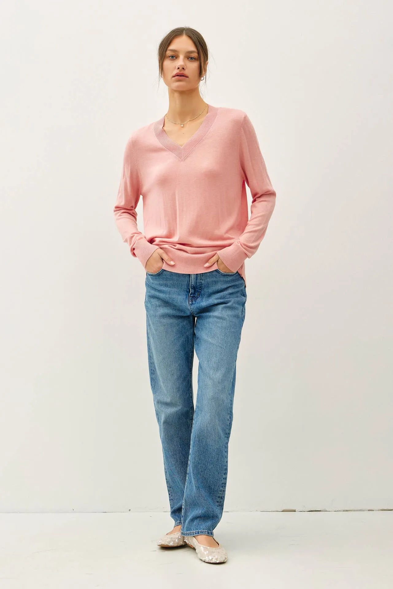 Sweater | Light V-Neck Coral